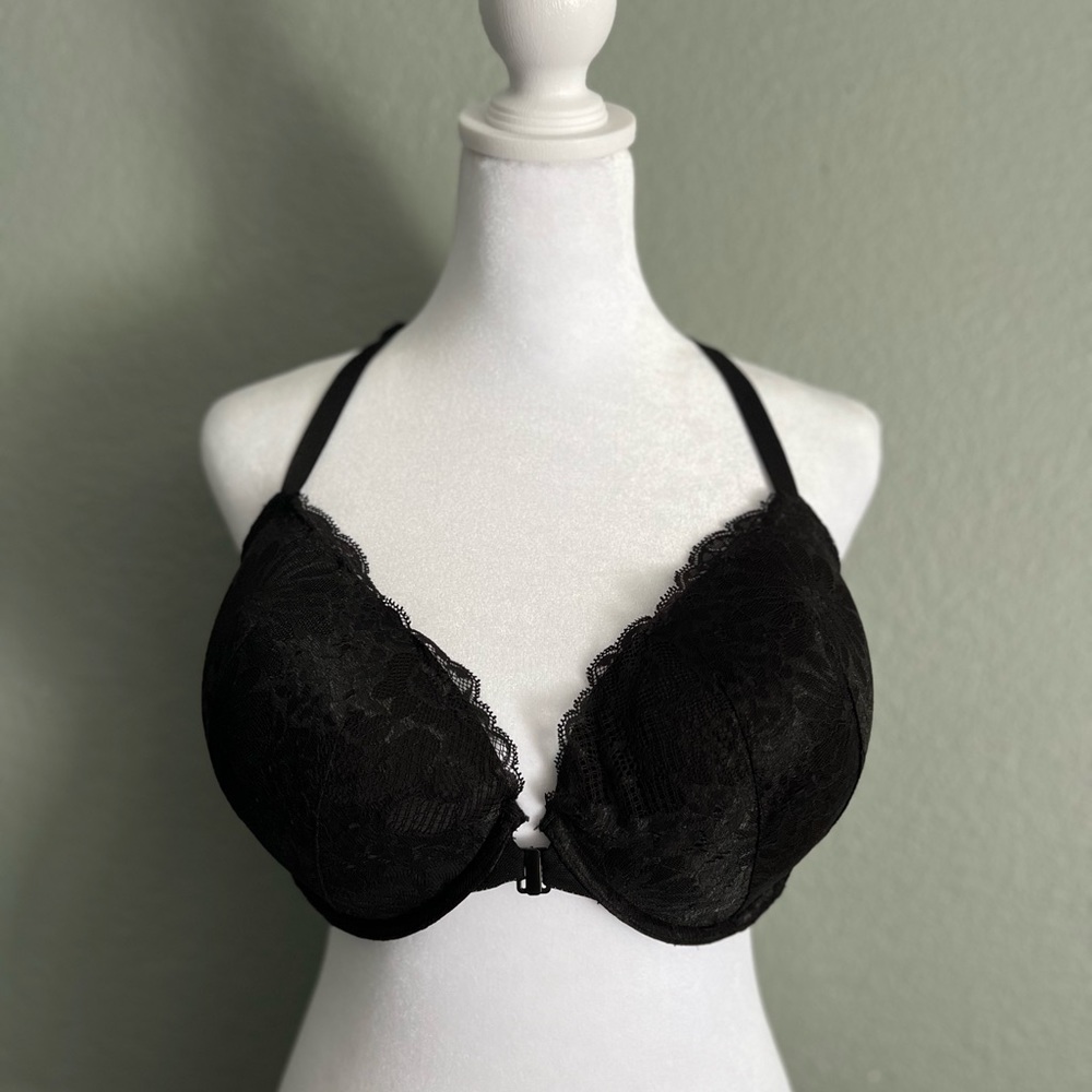 Victoria secret bra in black size 38 DD.